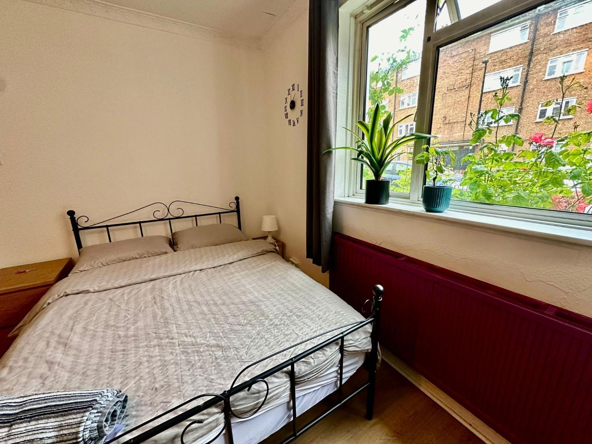 Отель Whitechapel Lindley House R2 Лондон Экстерьер фото