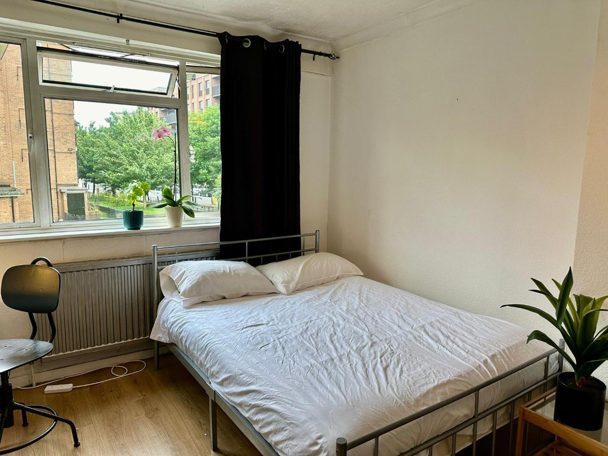 Отель Whitechapel Lindley House R2 Лондон Экстерьер фото